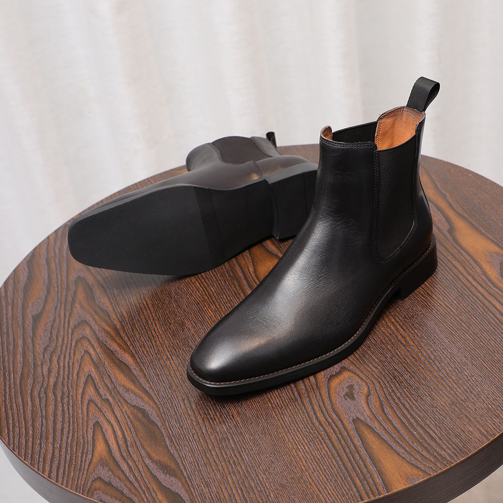 Pointed Plain Toe Leather Chelsea Boots for Men