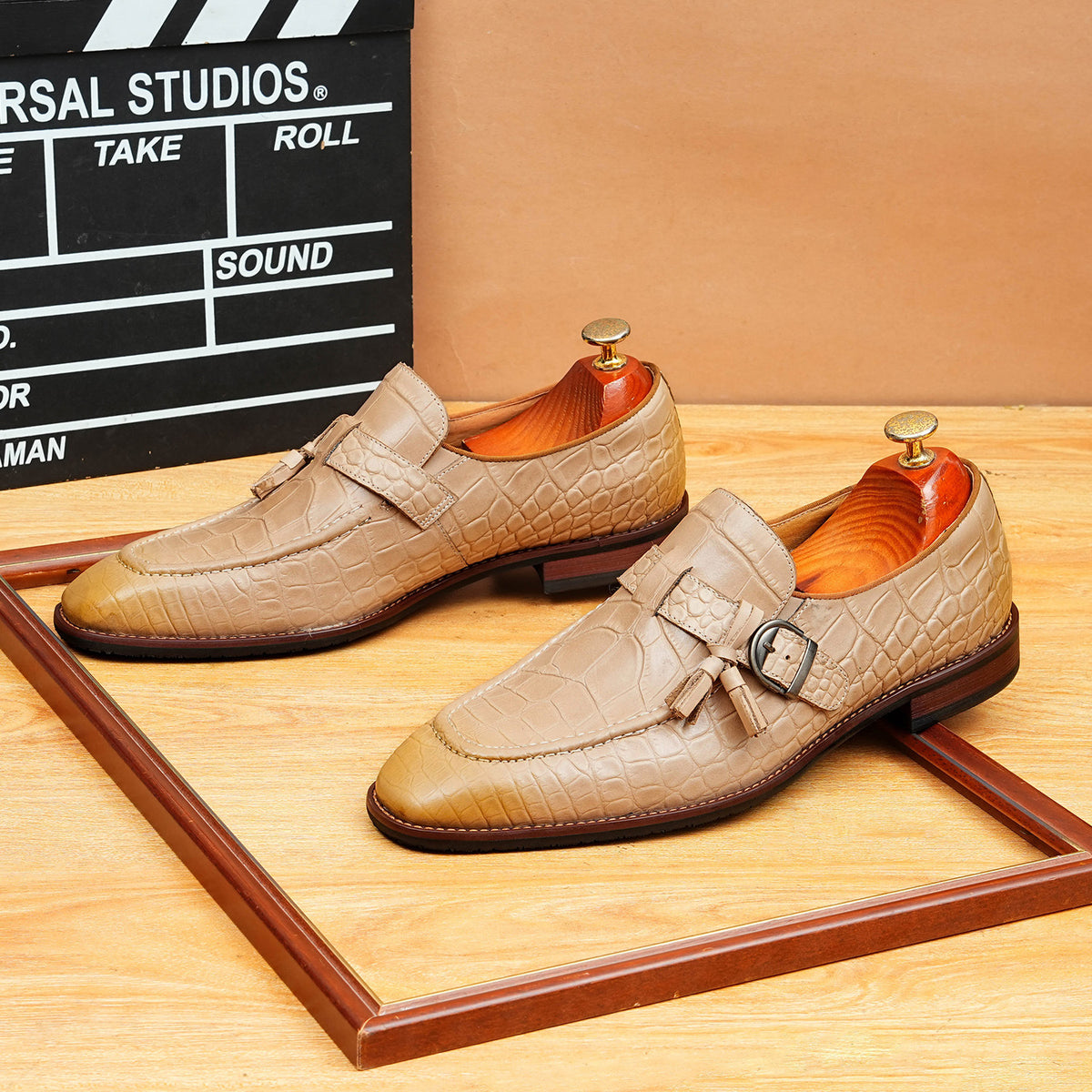 Men's Crocodile Embossed Buckle Tassel Dress Loafers