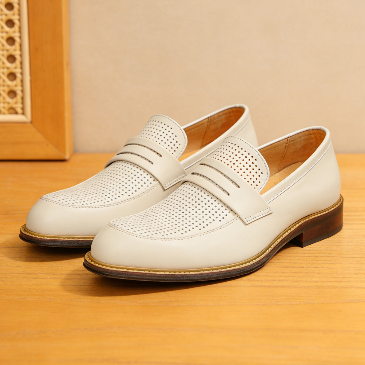 Men's Dot-Pattern Pointed Toe Leather Dress Loafers