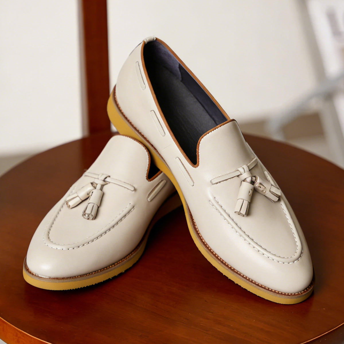Men's Beige Elastic-Gore Leather Tassel Dress Loafers