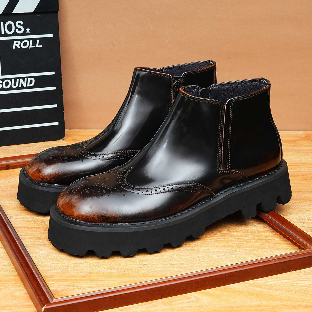 Men's Round Toe Brogue Thick Sole Leather Zip Boots