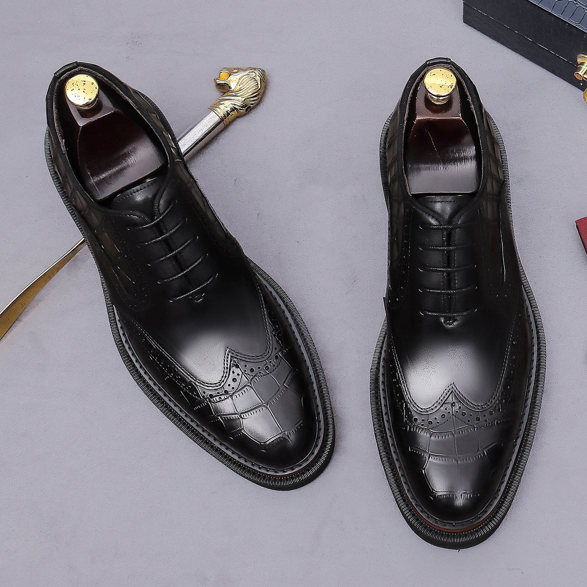 Men's chunky lug sole wingtip brogue oxford shoes, black leather-style lace-up pair