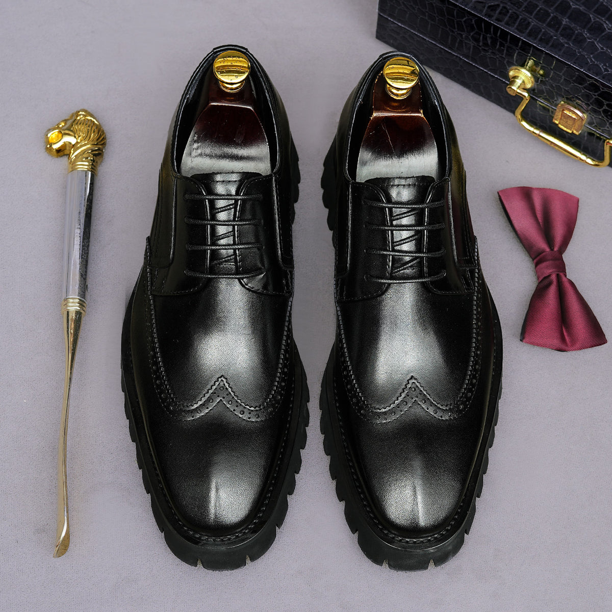 Men's Patina Leather Chunky Lug Sole Wingtip Derby Shoes