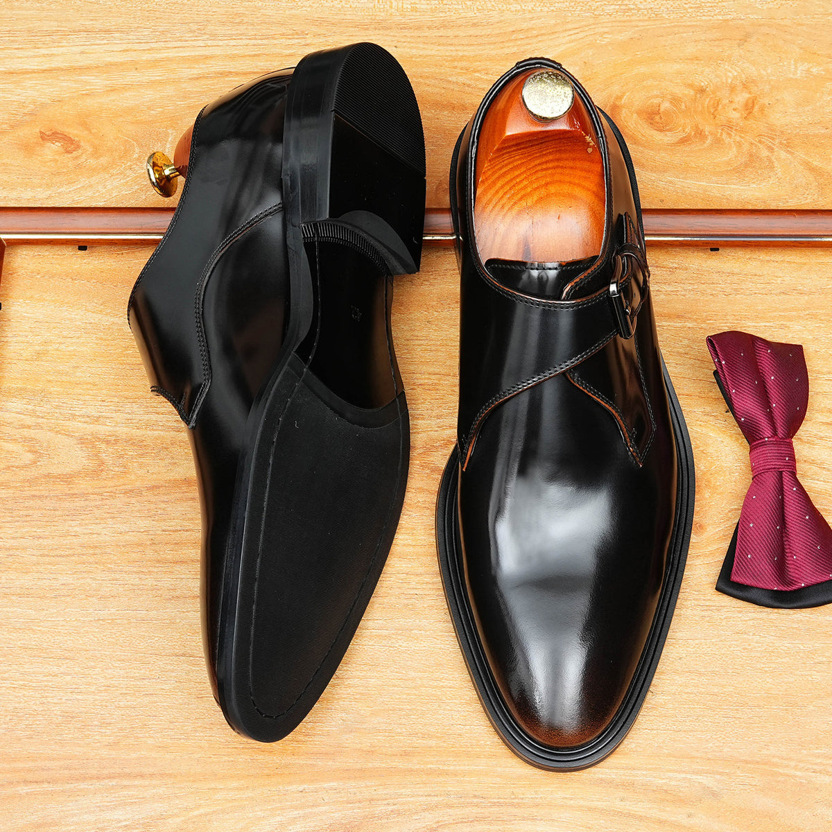 Men's Sleek Pointed Toe Single Monk Strap Leather Shoes