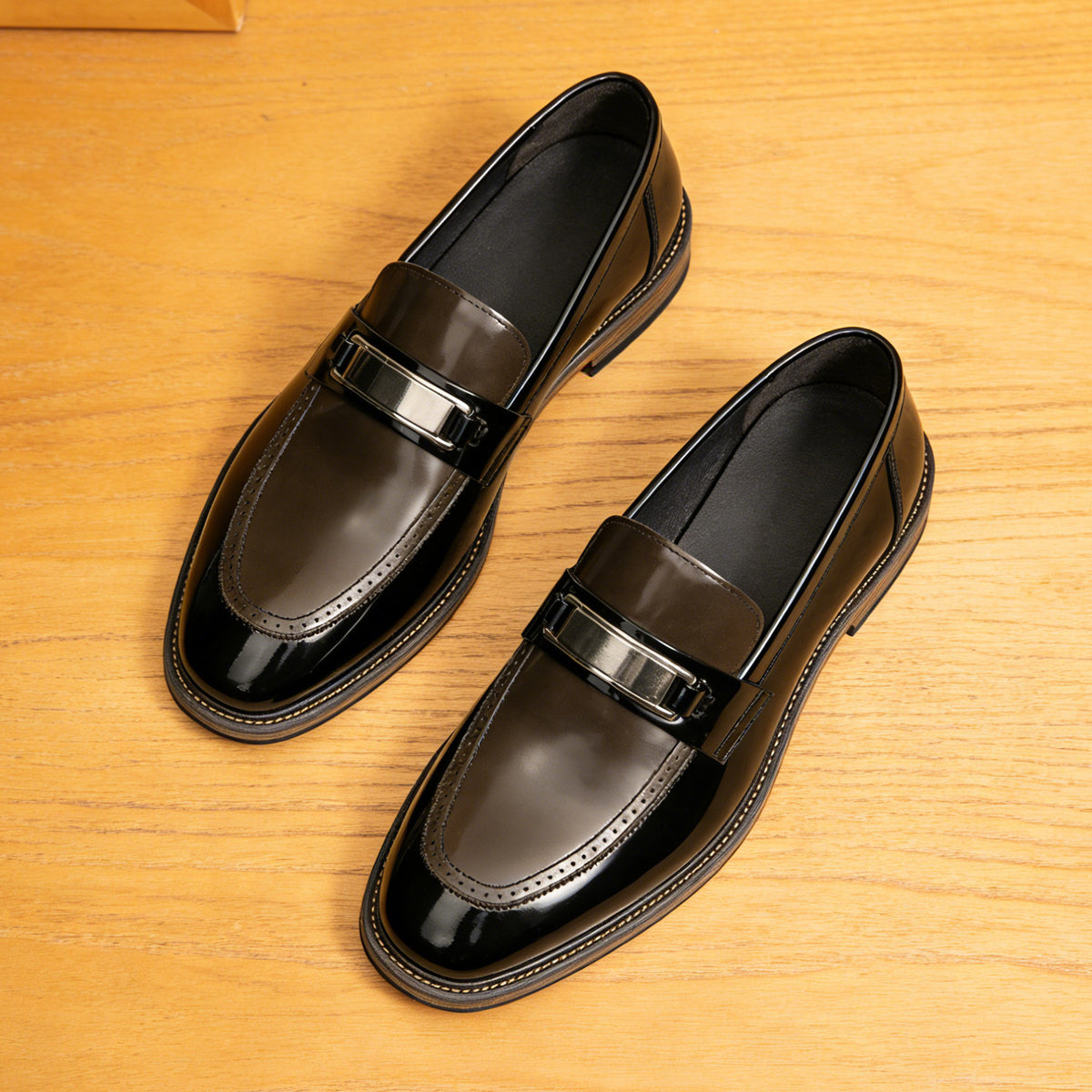 Men's High-Gloss Pointed Toe Leather Business Loafers