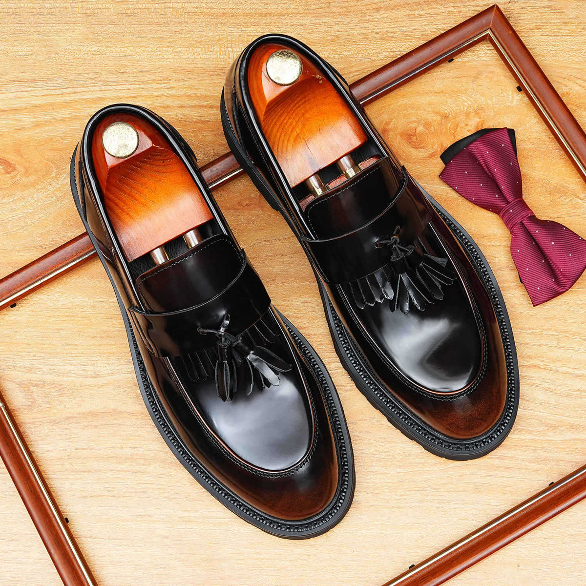 Men's Glossy Round Toe Tassel Leather Loafers