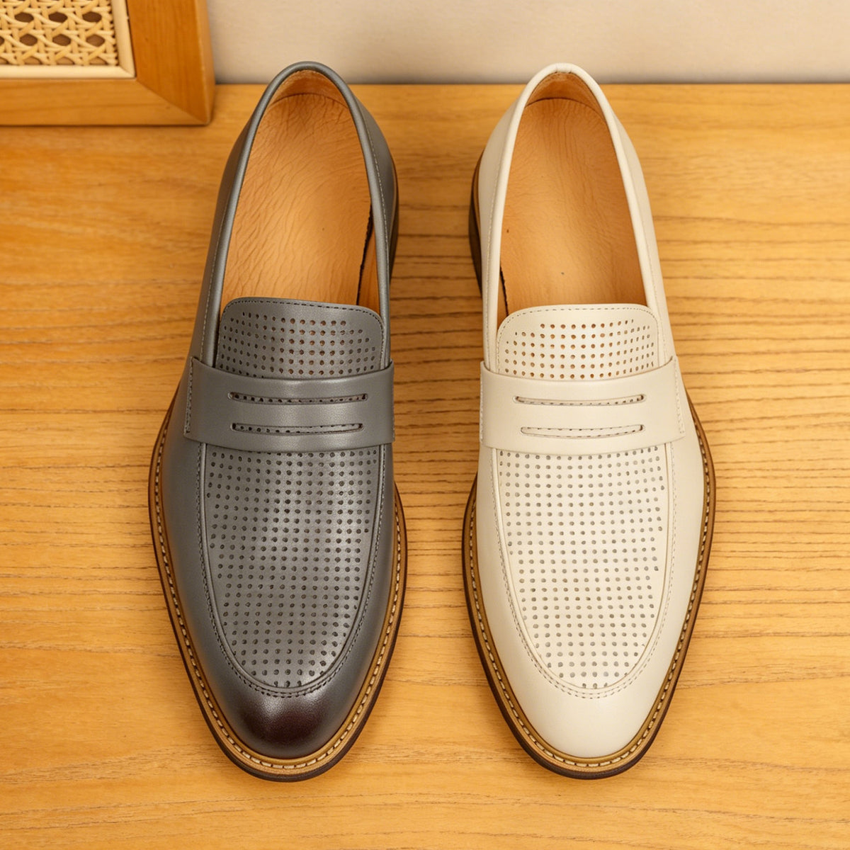Men's Dot-Pattern Pointed Toe Leather Dress Loafers