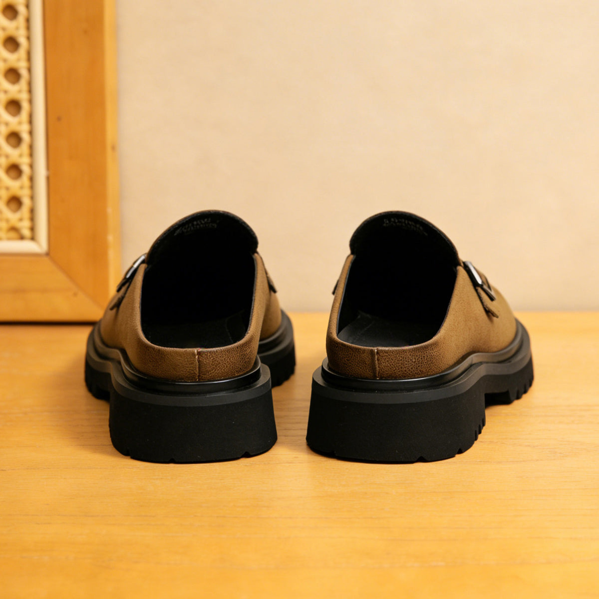 Men's Burnished Leather Closed-Toe Casual Mule Loafers