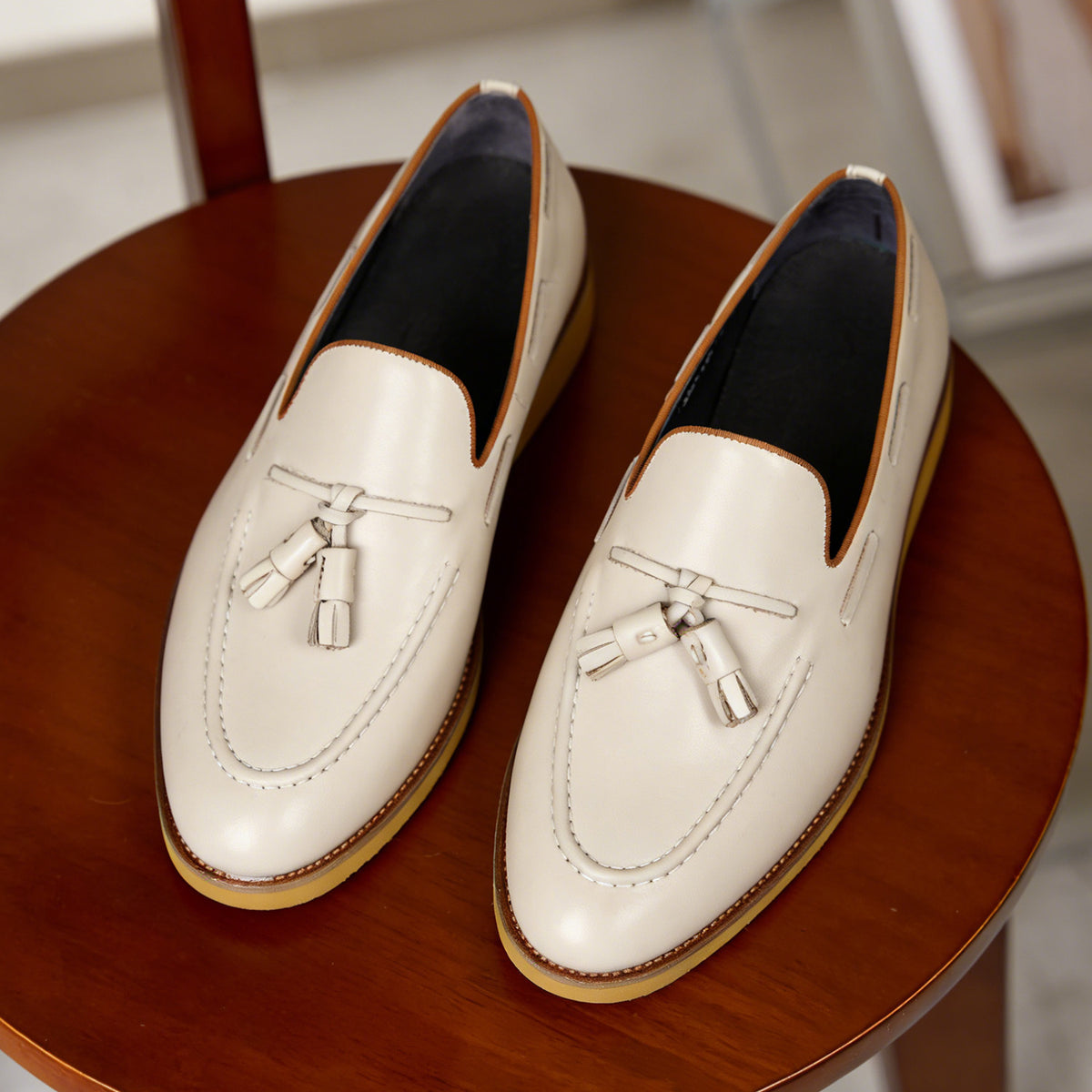 Men's Beige Elastic-Gore Leather Tassel Dress Loafers