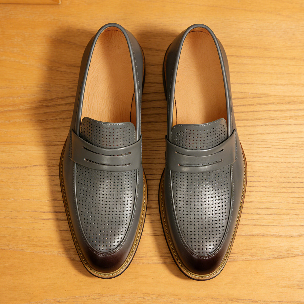Men's Dot-Pattern Pointed Toe Leather Dress Loafers