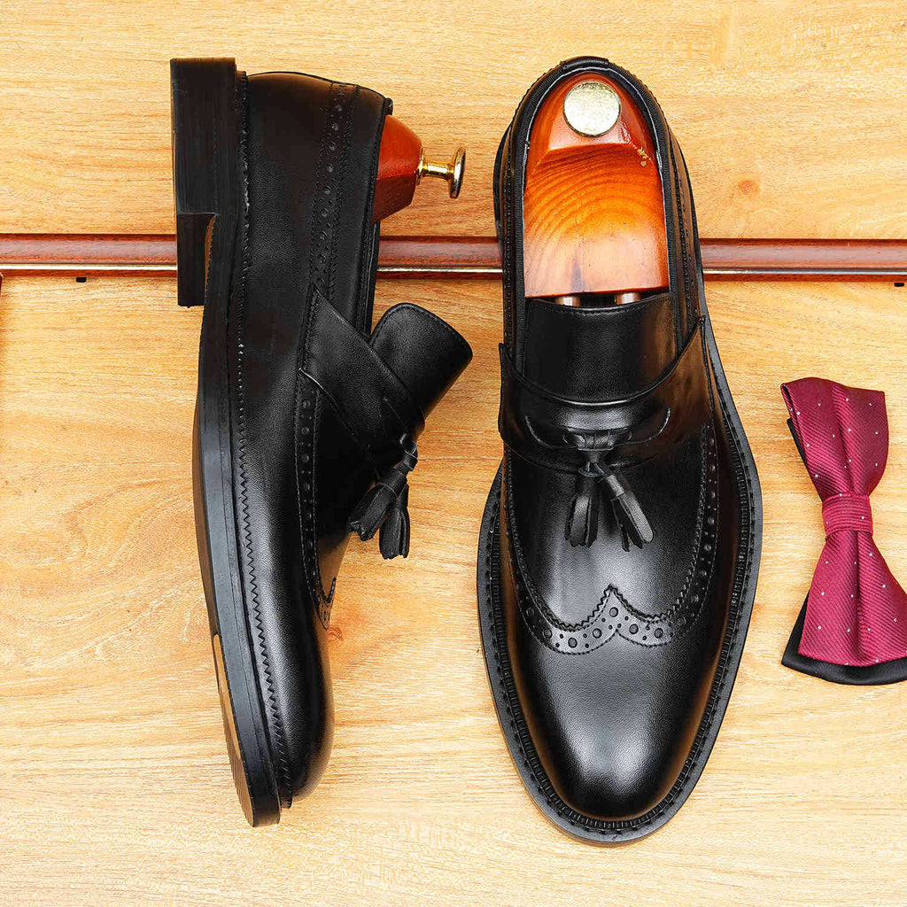 Men's Burnished Brogue Tassel Round Toe Leather Loafers