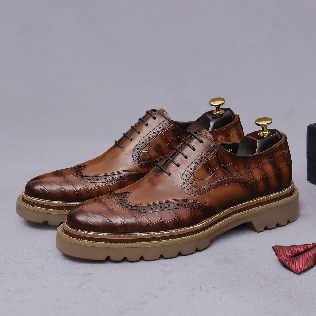 Men's chunky lug sole wingtip brogue oxford shoes, brown leather-style lace-up