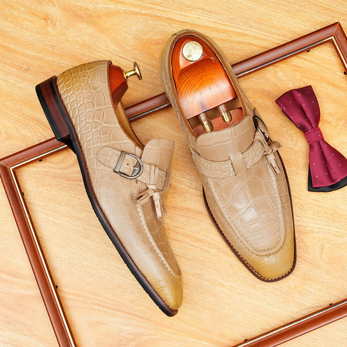 Men's Croc Embossed Tassel Buckle Leather Loafers
