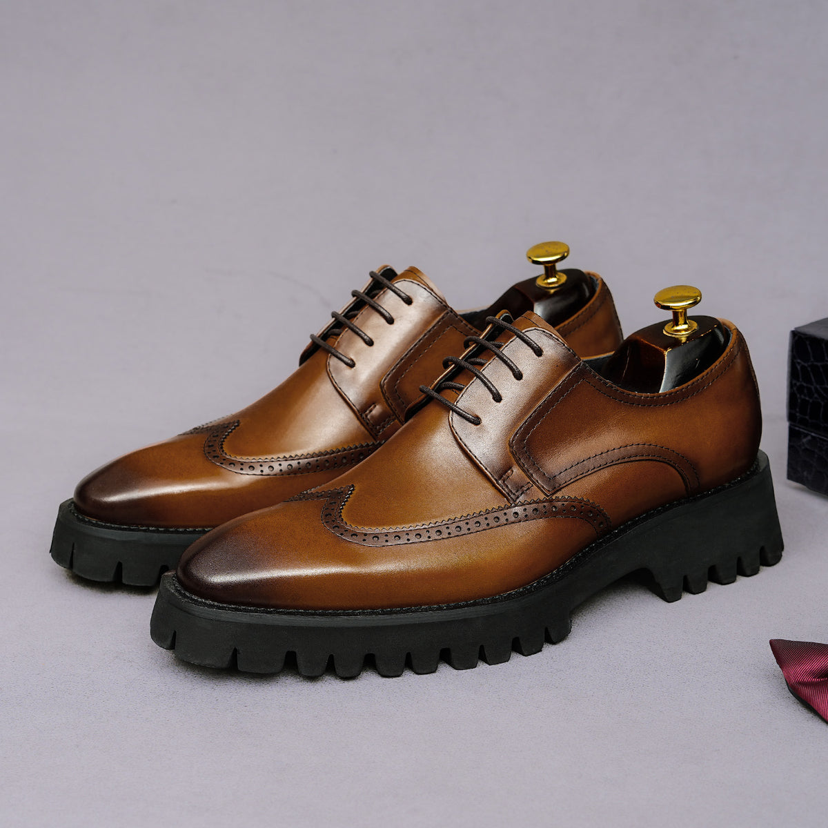 Men's Patina Leather Chunky Lug Sole Wingtip Derby Shoes