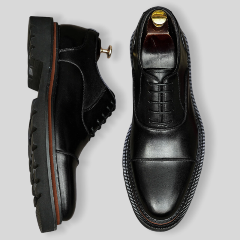 Men's black chunky lug sole wingtip brogue oxford shoes with lace-up vamp