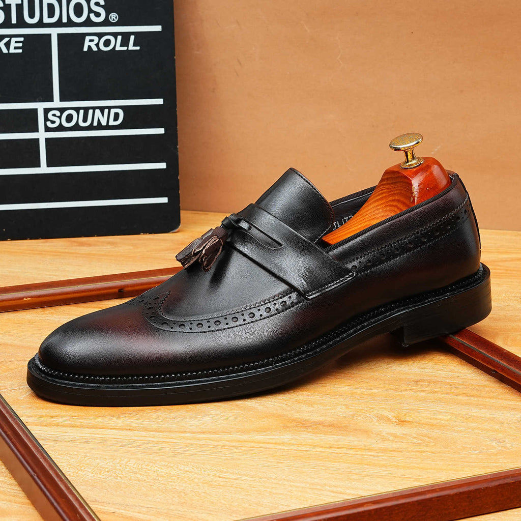 Men's Burnished Brogue Tassel Round Toe Leather Loafers
