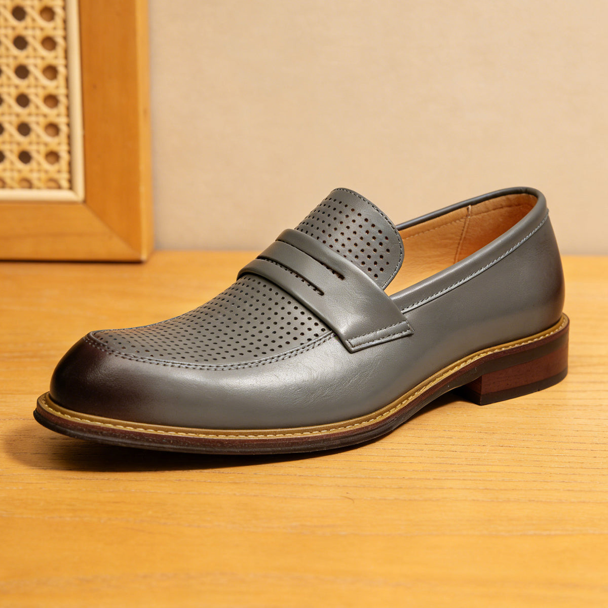 Men's Dot-Pattern Pointed Toe Leather Dress Loafers
