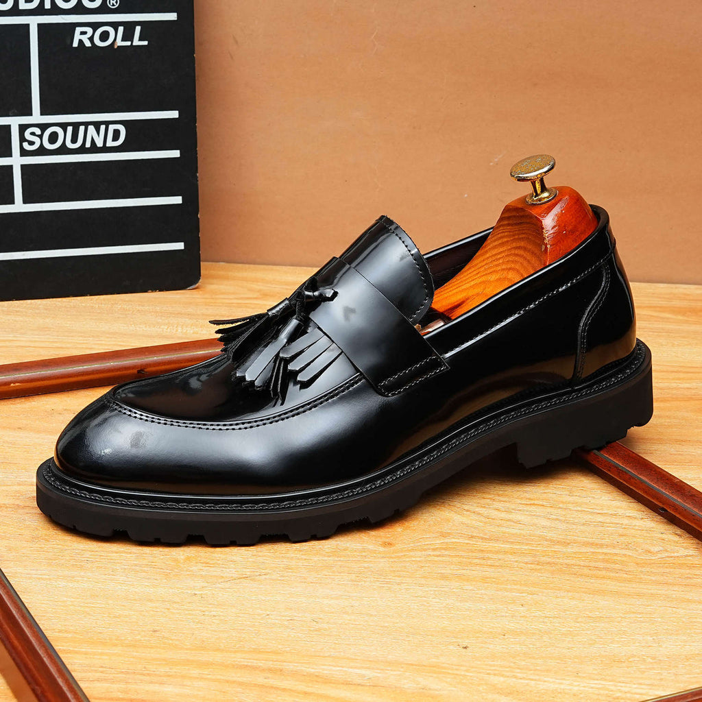 Men's Glossy Round Toe Tassel Leather Loafers