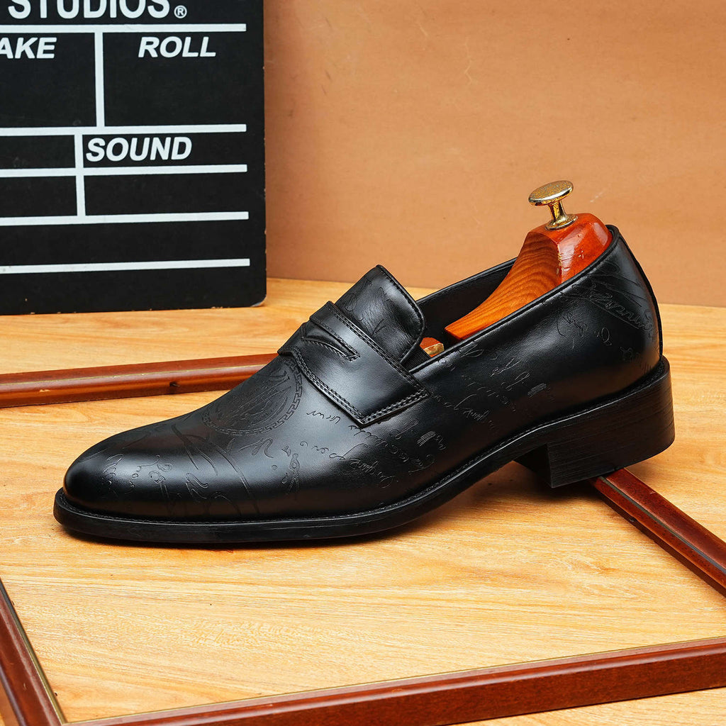 Men's Carved Tassel Pointed Toe Leather Loafers