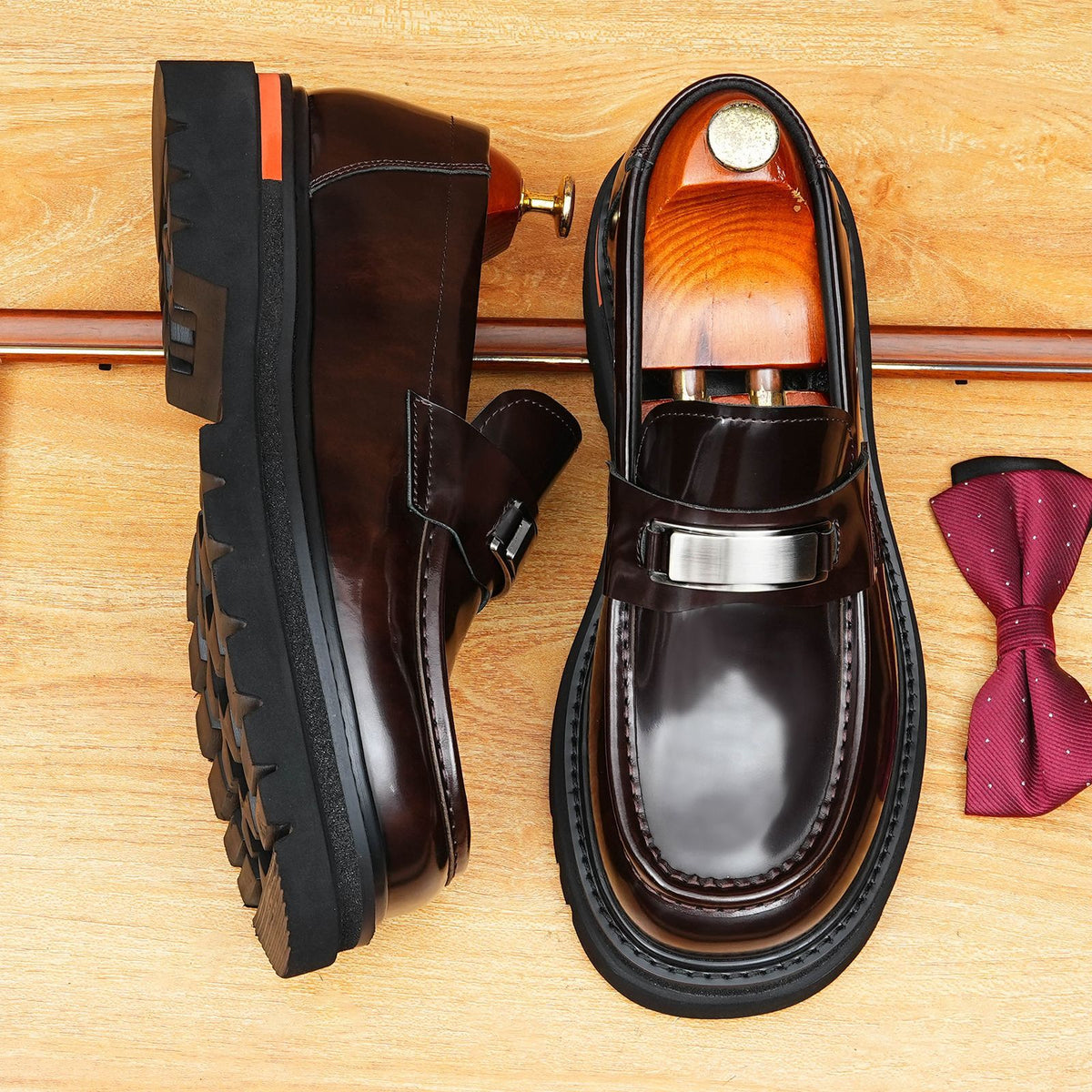 Men's Round Toe Chunky Sole Slip-On Leather Loafers
