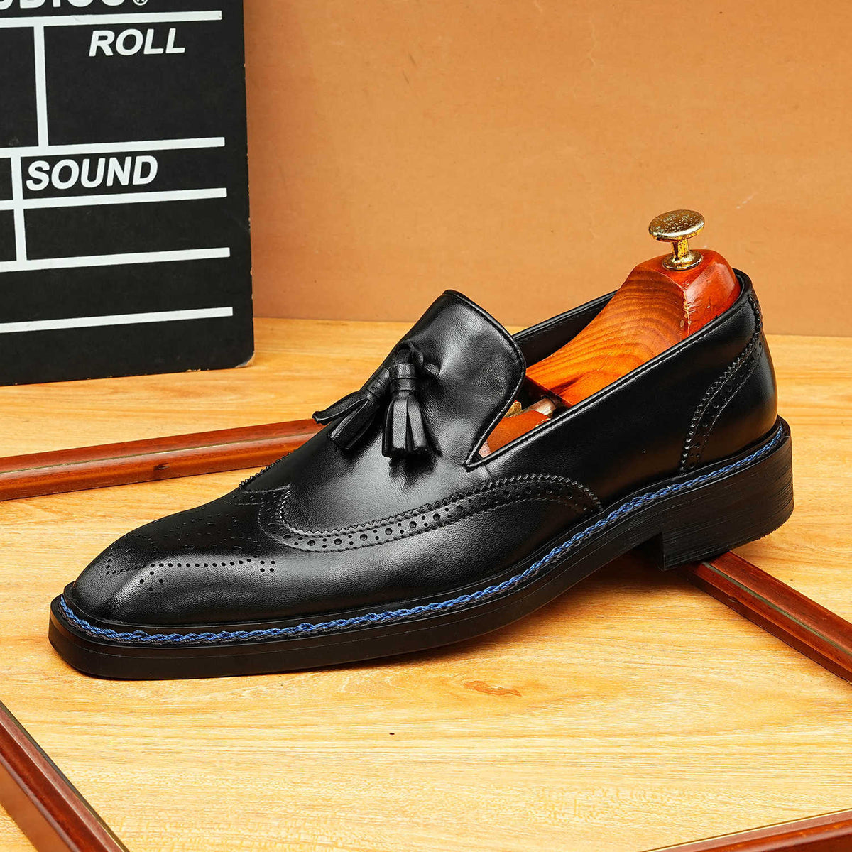 Men's Perforated Brogue Tassel Square Toe Leather Loafers