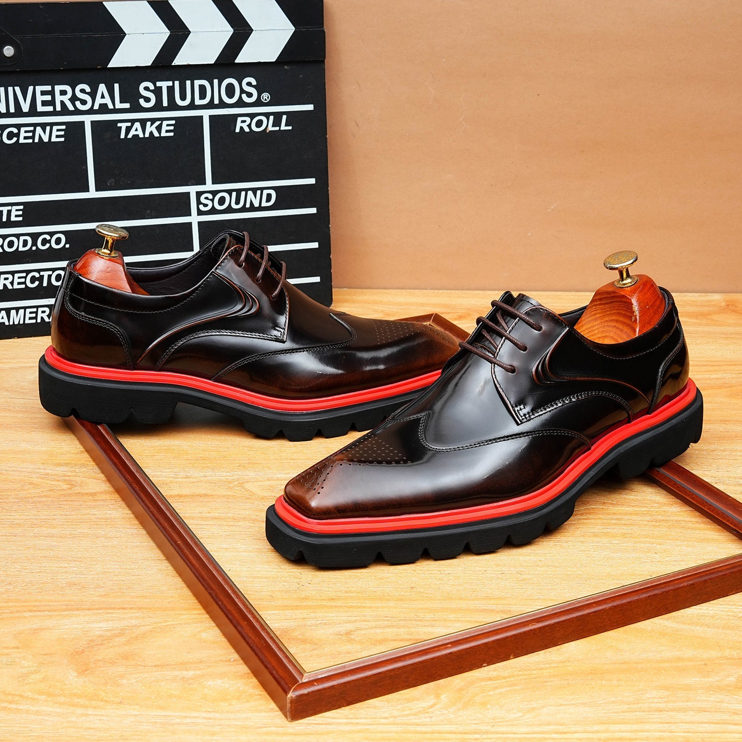 British Men's Glossy Derby: Fashion Chunky Business Dress