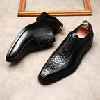 Embossed Texture Oxfords: Modern Fashion Wedding Men's Dress Shoesyes