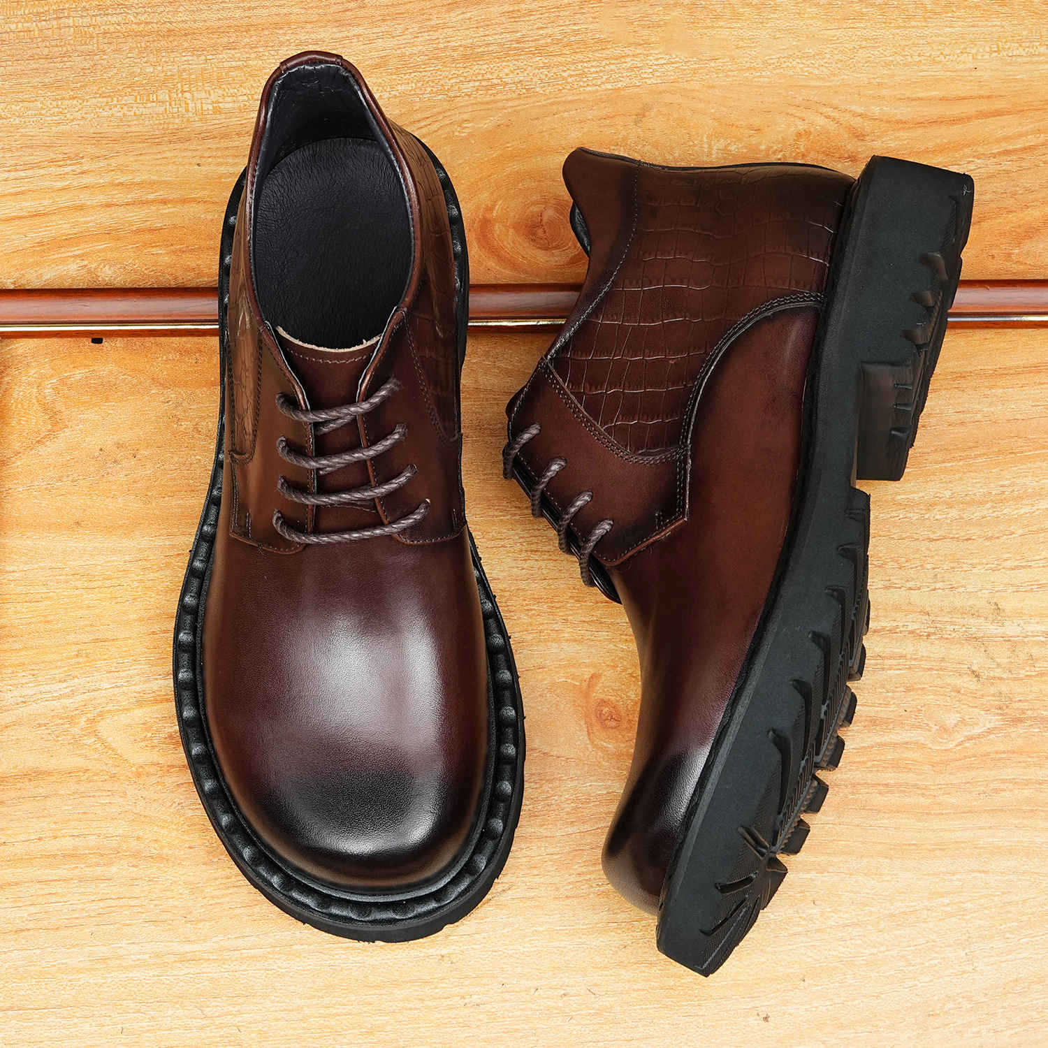 Deep Espresso Brown Leather Round-Toe Boots showing Lightweight Foam Sole