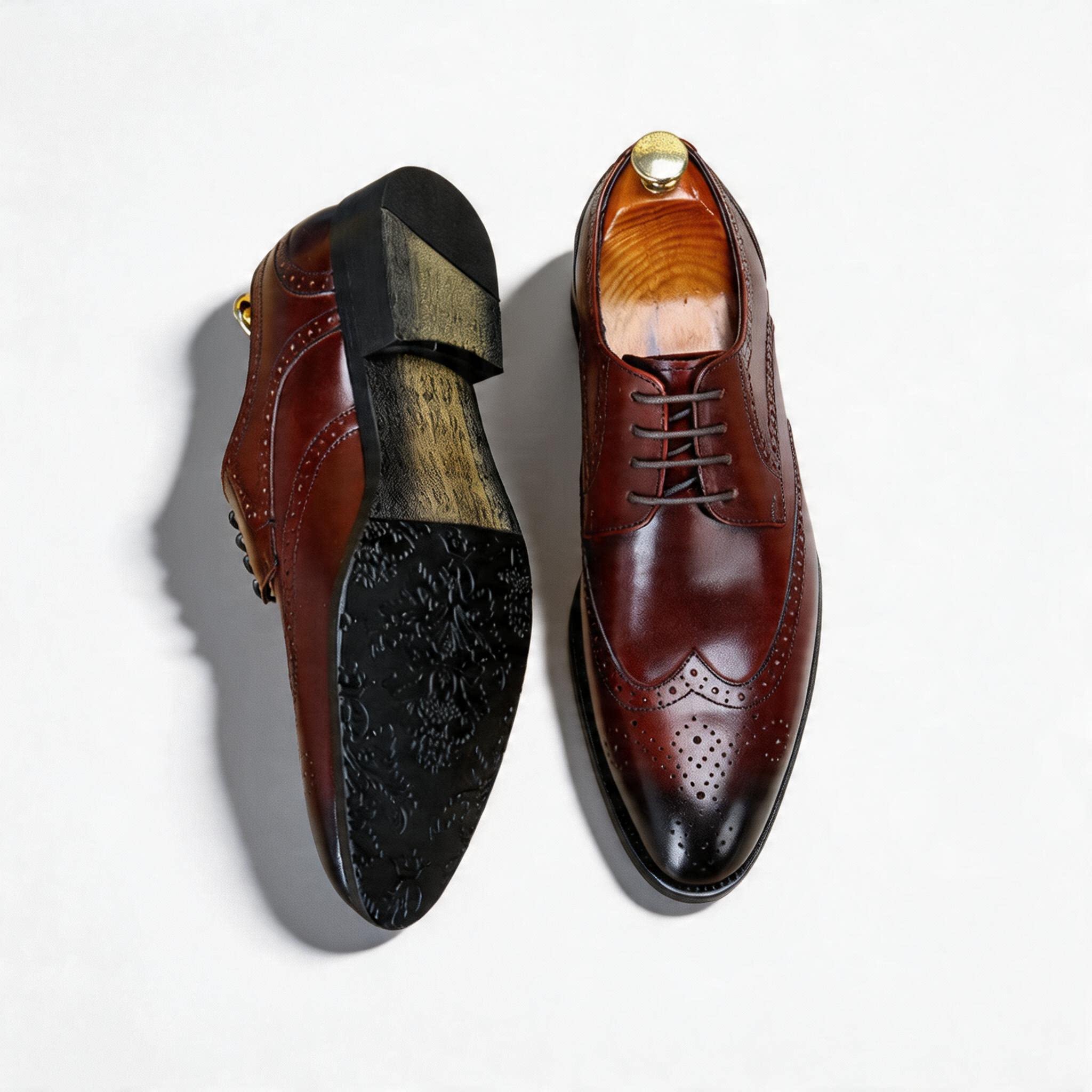 Men's Brogue Shoes: Genuine Leather Wingtip Business Dress Shoes