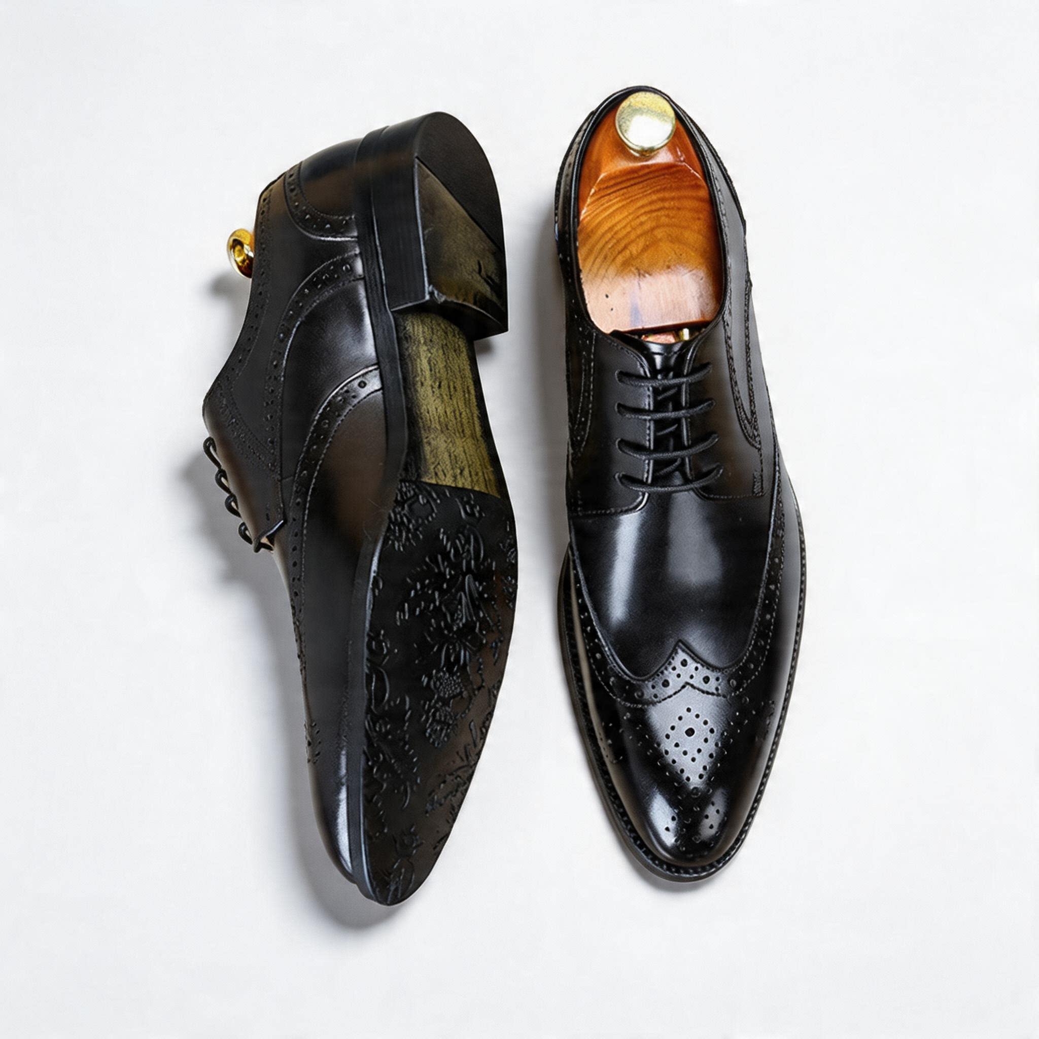Men's Brogue Shoes: Genuine Leather Wingtip Business Dress Shoes