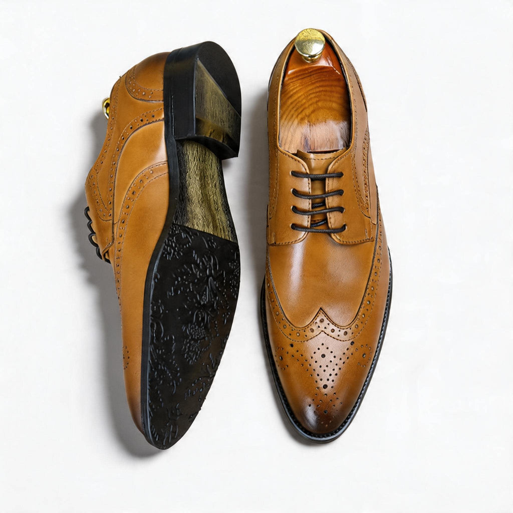 Men's Brogue Shoes: Genuine Leather Wingtip Business Dress Shoes