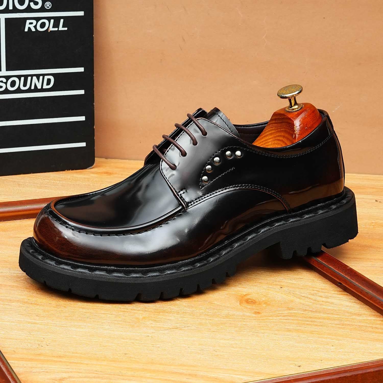 Men's Round Toe Derby: Fashion Chunky Sole Studded Formal