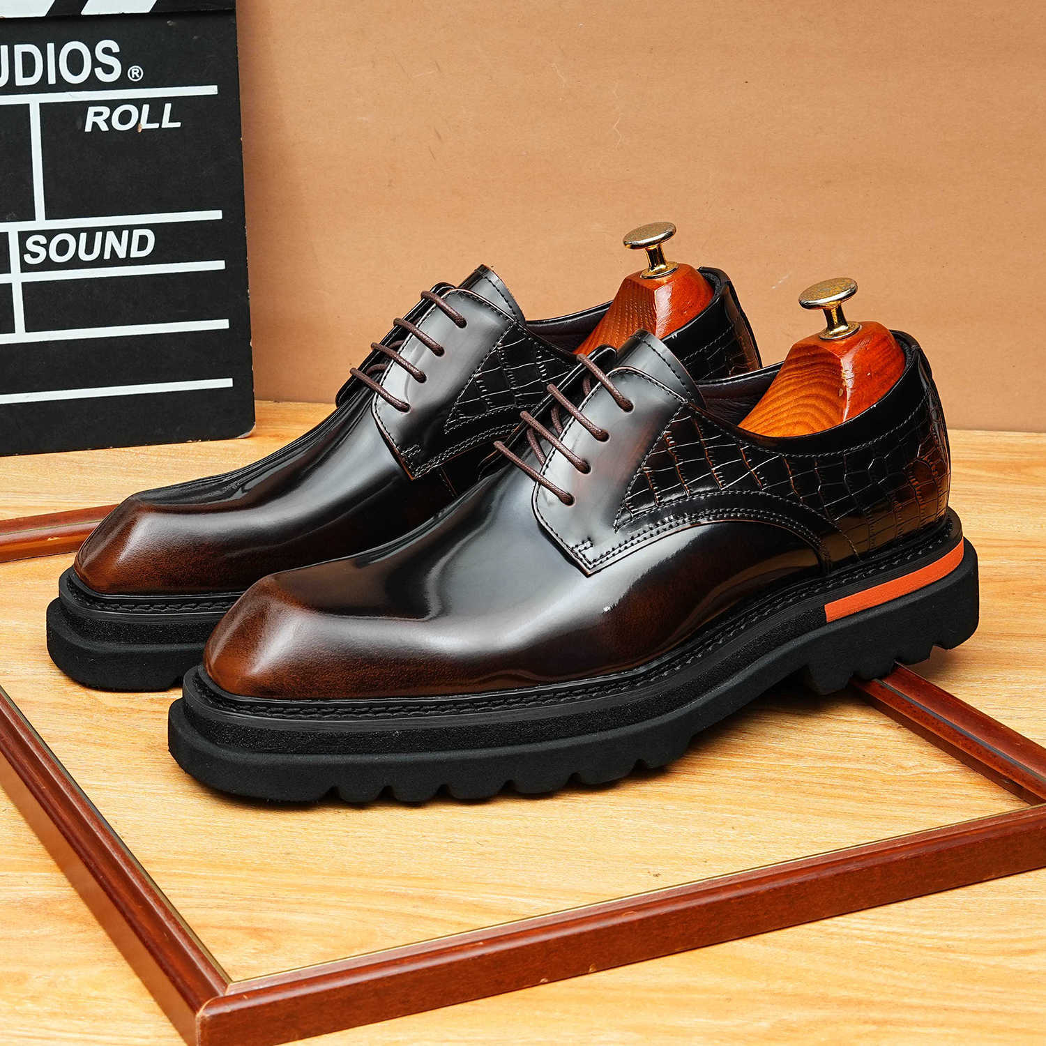 Men's Square Toe Derby: Fashion Contrast Welt Chunky Formal