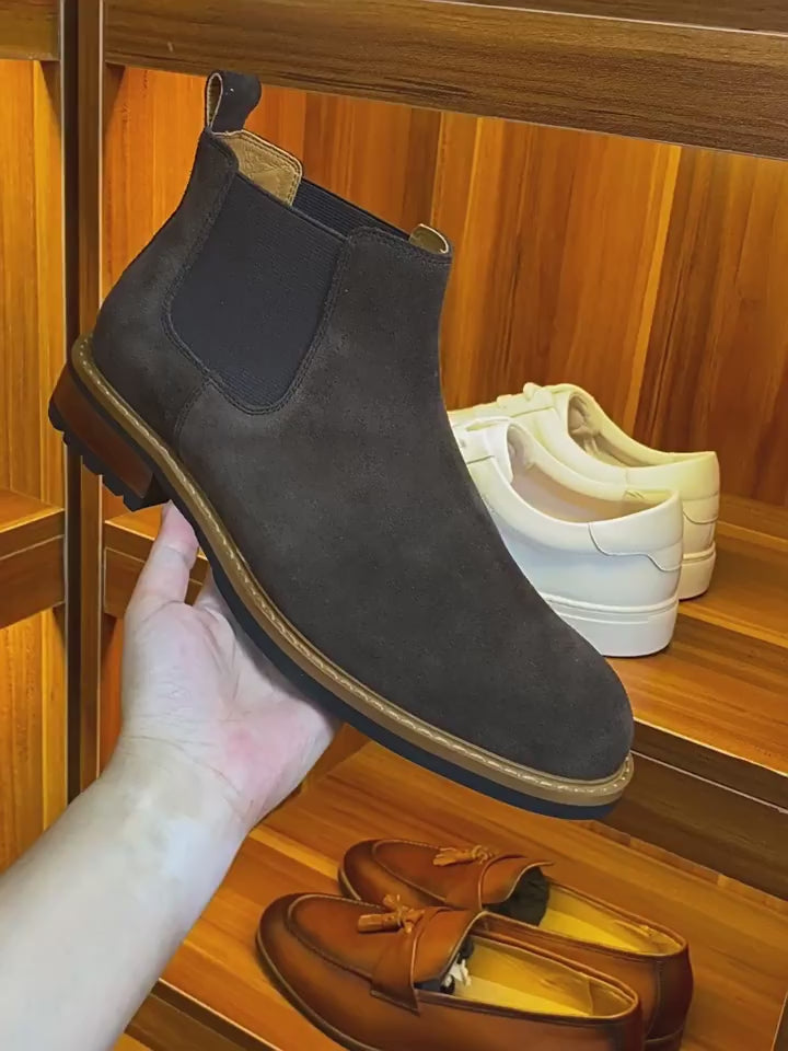 Plain Toe Lug Sole Suede Chelsea Boots for Men