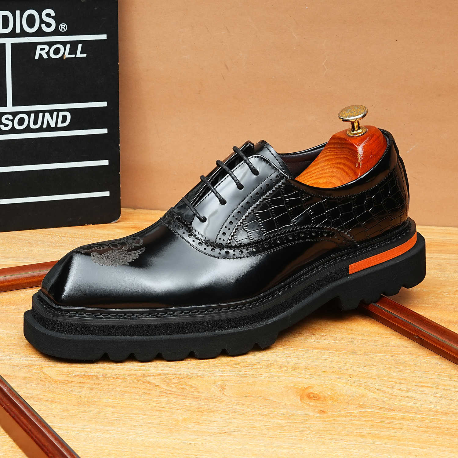 bomeishoes classic leather shoes for men Thick soles Oxford dress shoes