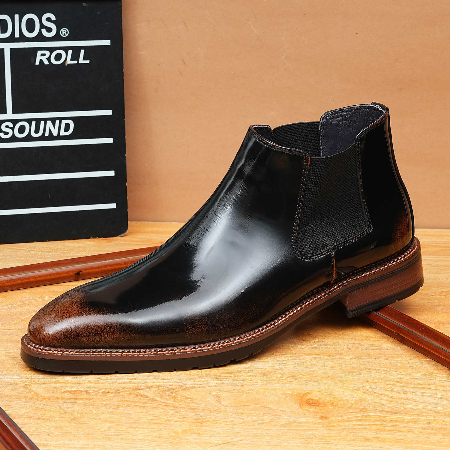 stylish boots for men slip on chelsea Genuine leatheryes