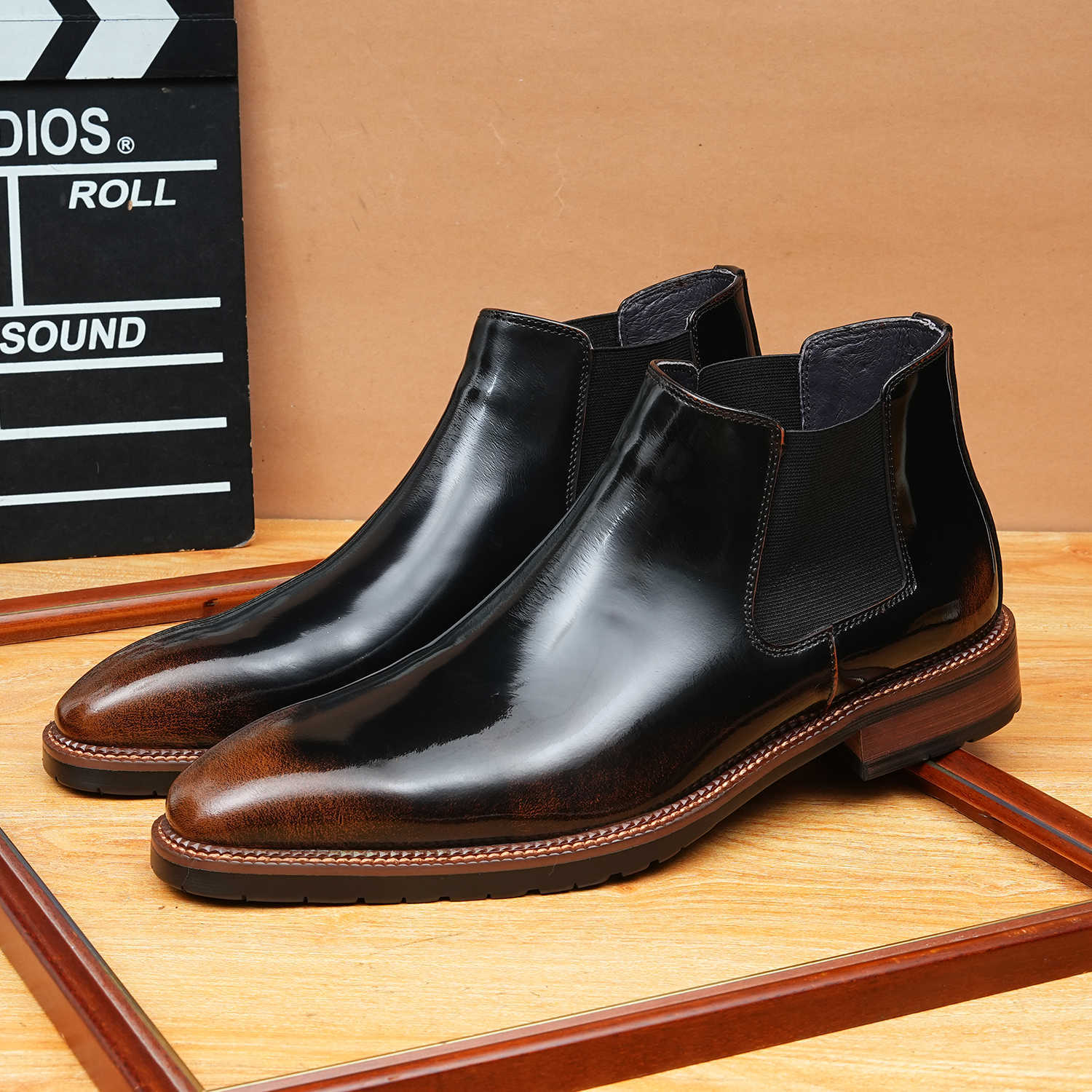stylish boots for men slip on chelsea Genuine leatheryes