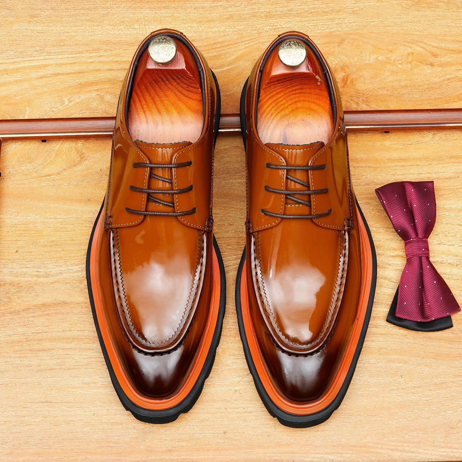Trending Men's Platform Derby: Fashion Glossy Moc Toe Dress